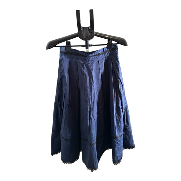 Elegant Navy Blue Women's Skirt and Top - Picture 6 of 7